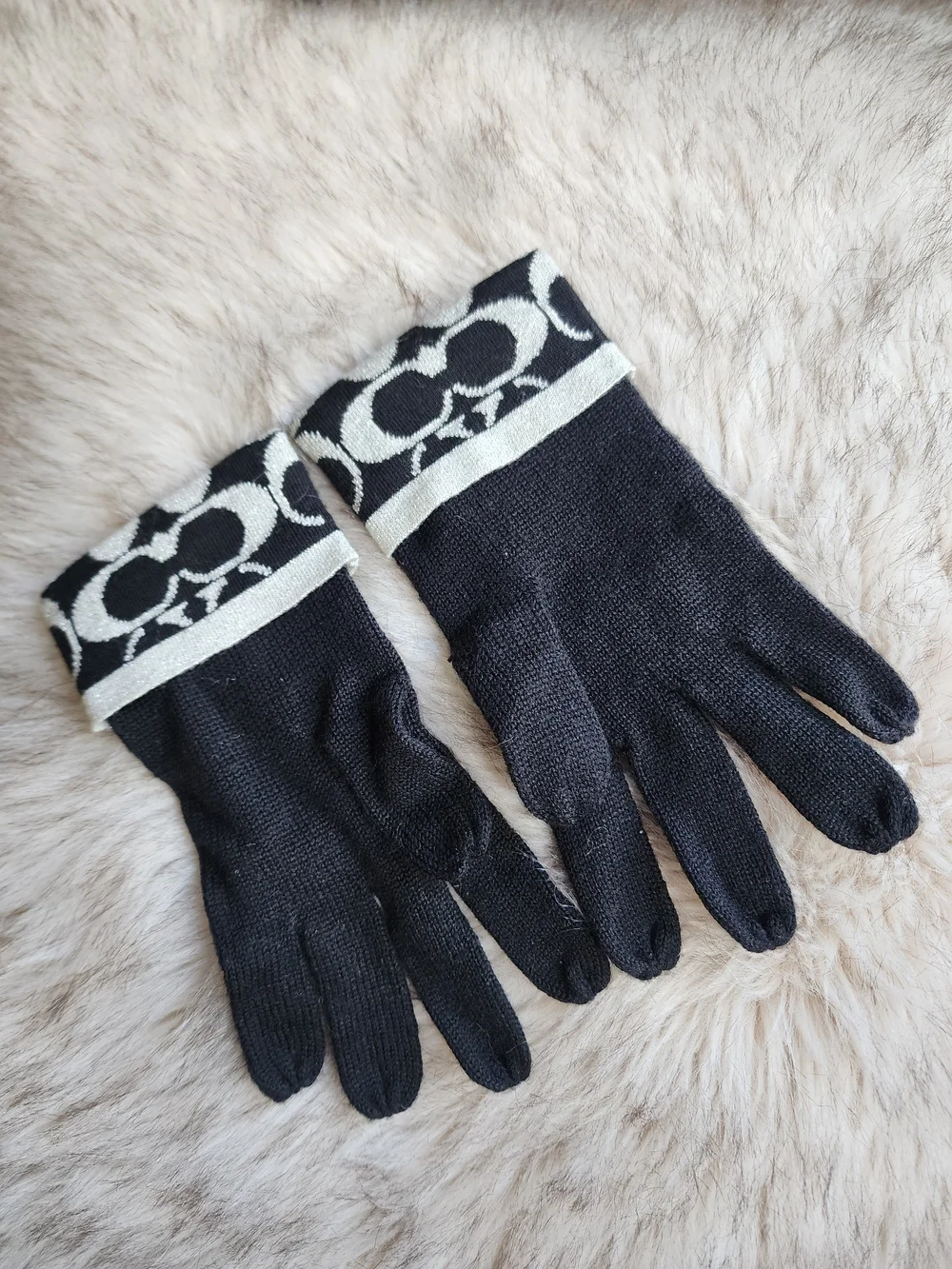Coach Kids/small Adult Black Knit Logo Cuff Gloves